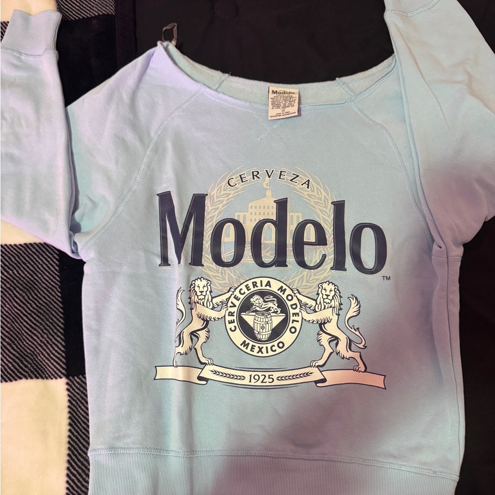 ModelCo Light Lavender Pullover with Modelo Tag